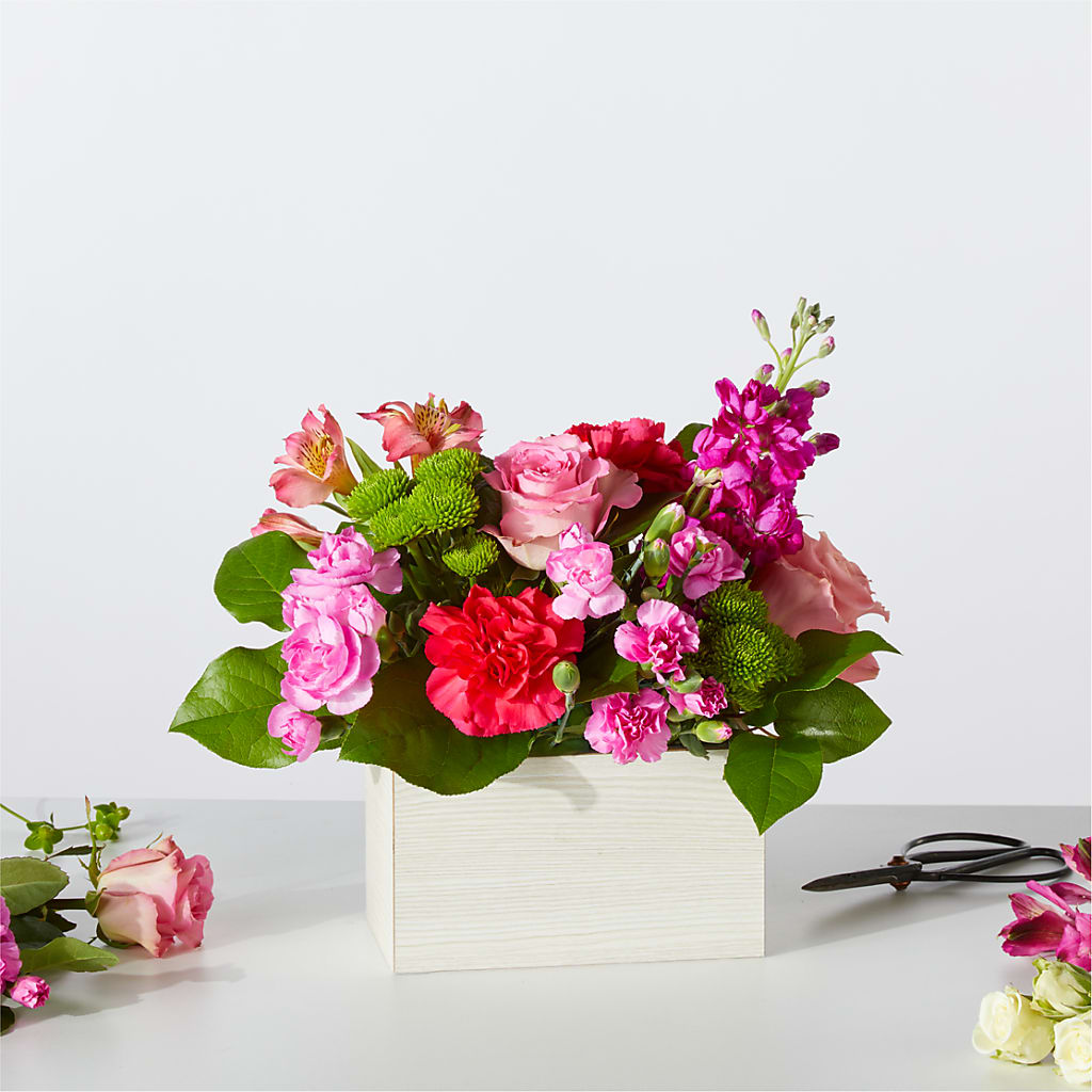 Sweetberry Box – A Florist Original – ROBIN'S CORNER FLOWER SHOP, Taunton MA