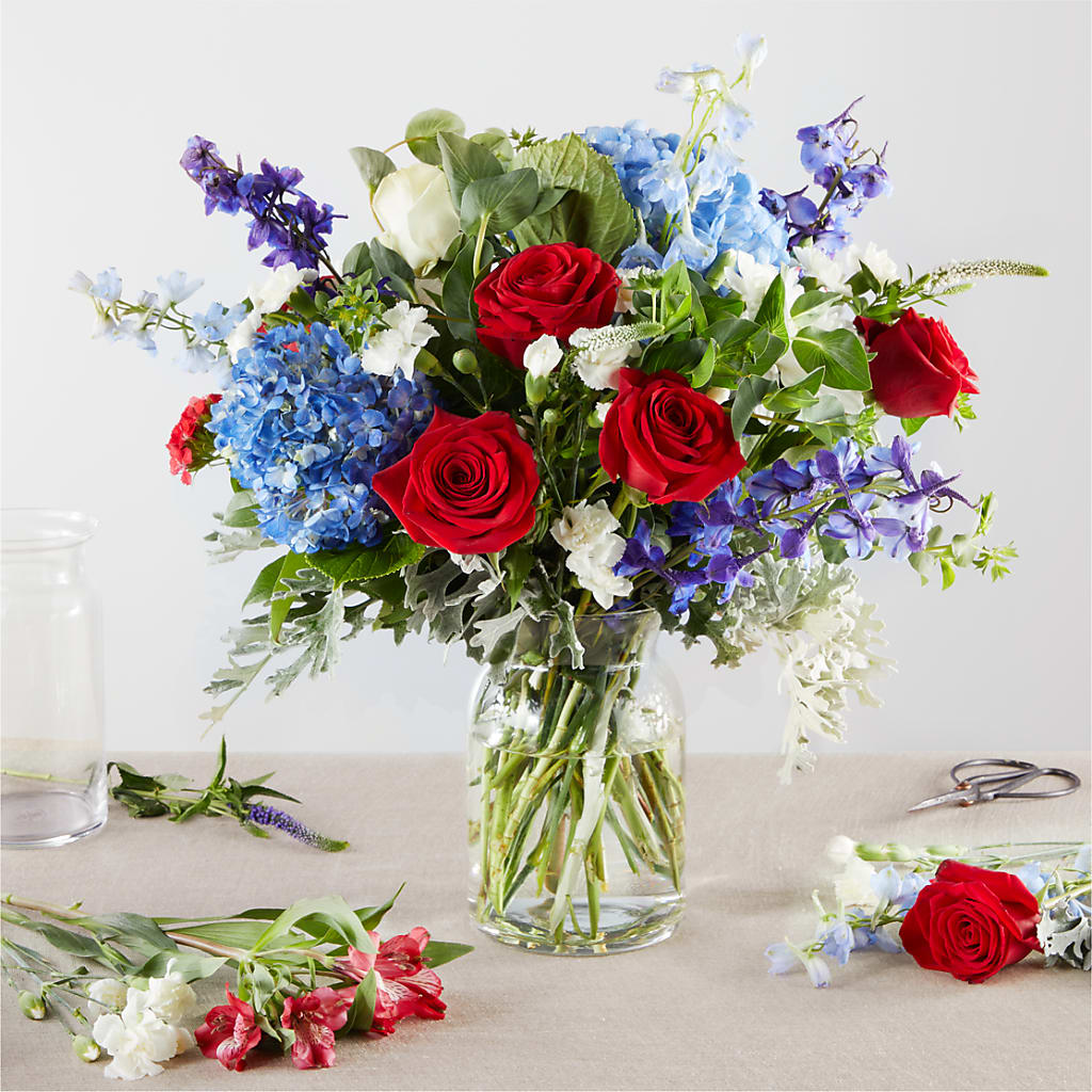 Star Spangled - A Florist Original – ROBIN'S CORNER FLOWER SHOP, Taunton MA