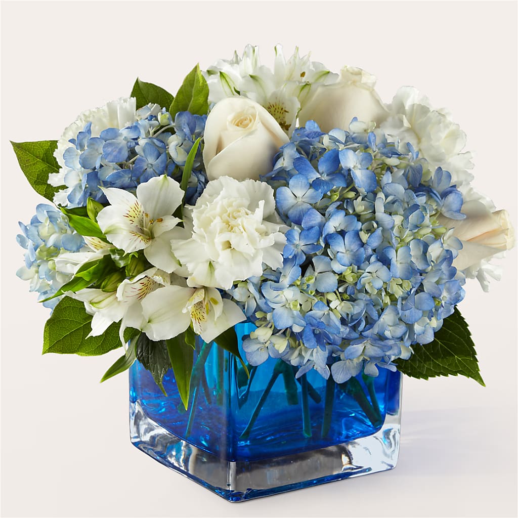 Soothing Waters Bouquet – ROBIN'S CORNER FLOWER SHOP, Taunton MA
