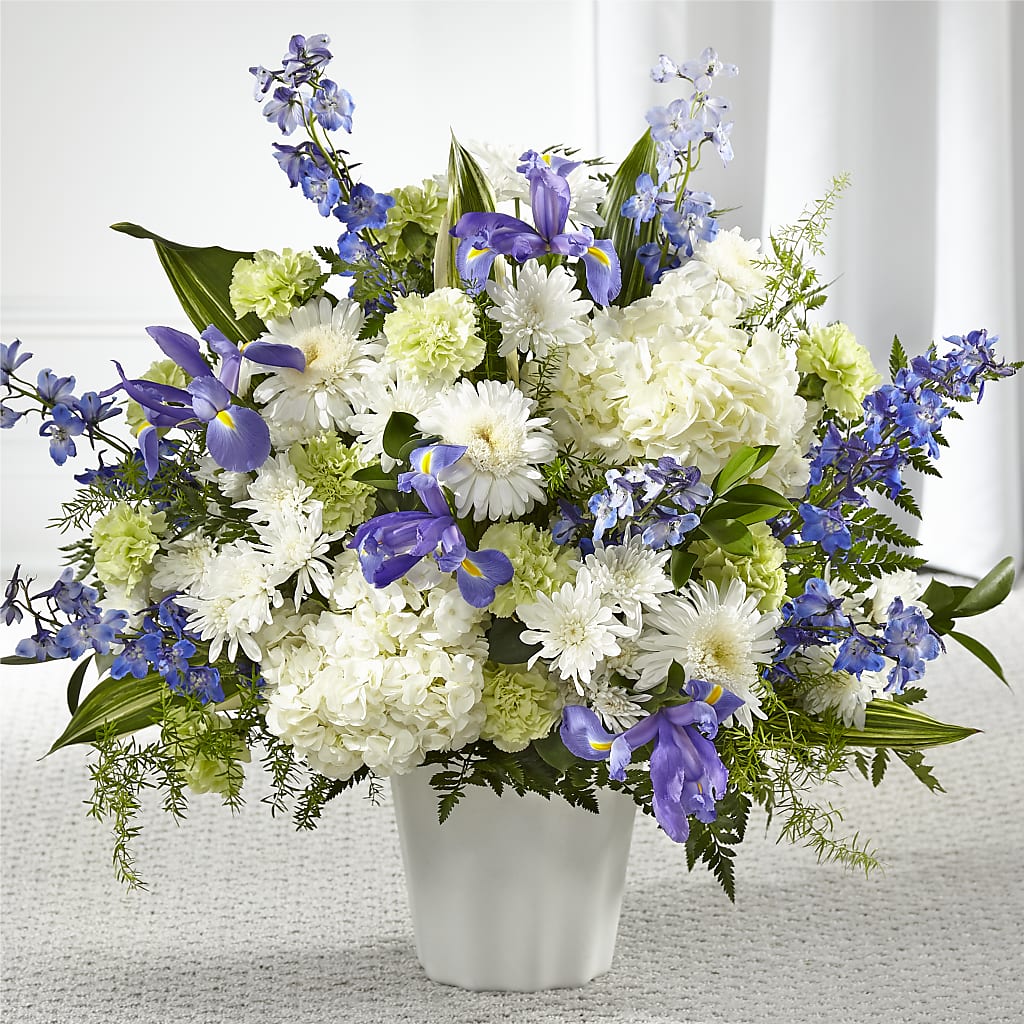 Soft Serenity Floor Basket – ROBIN'S CORNER FLOWER SHOP, Taunton MA