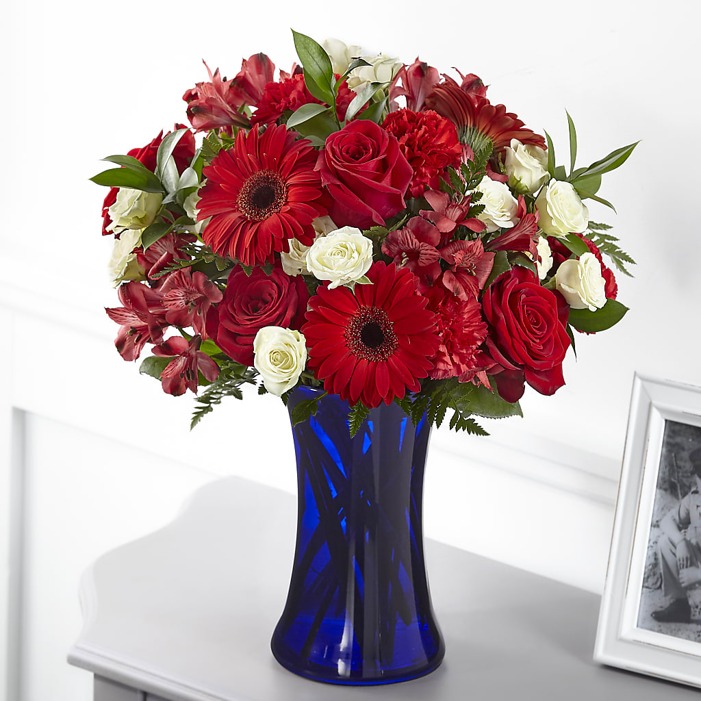 Hearts Embrace Bouquet – ROBIN'S CORNER FLOWER SHOP, Taunton MA