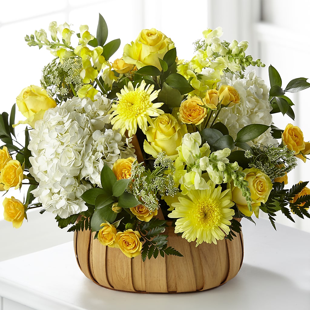 Rustic Remembrance Basket – ROBIN'S CORNER FLOWER SHOP, Taunton MA