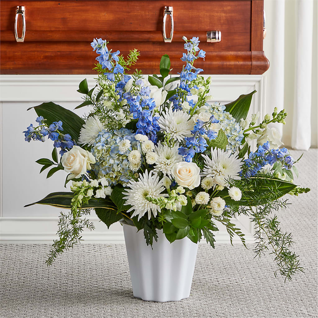 Everlasting Memories Floor Basket – ROBIN'S CORNER FLOWER SHOP, Taunton MA