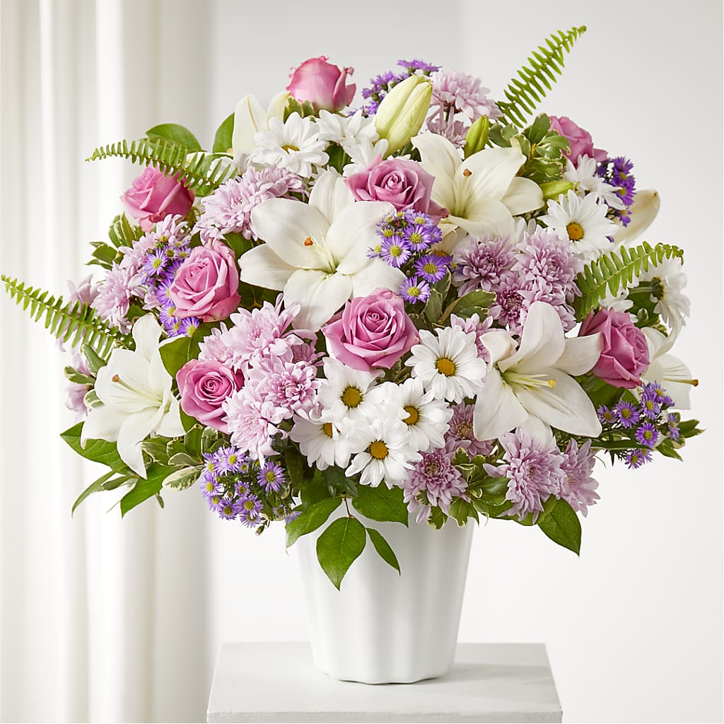 Warmest Thoughts Tabletop Basket – ROBIN'S CORNER FLOWER SHOP, Taunton MA