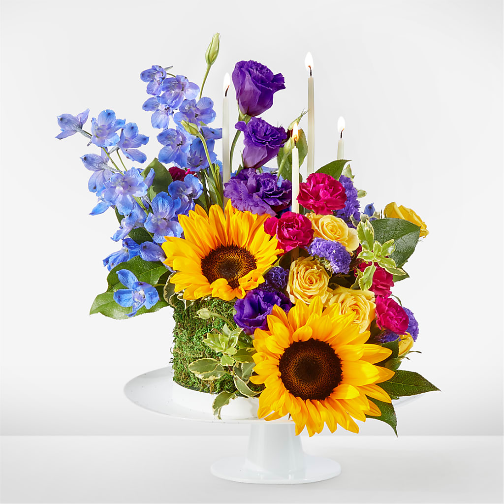 Star of the Day Floral Cake – ROBIN'S CORNER FLOWER SHOP, Taunton MA