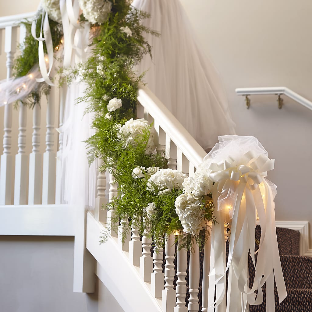 Champagne Dreams Garland – ROBIN'S CORNER FLOWER SHOP, Taunton MA