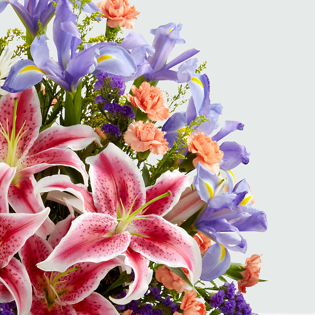 The Wondrous Nature Bouquet – ROBIN'S CORNER FLOWER SHOP, Taunton MA
