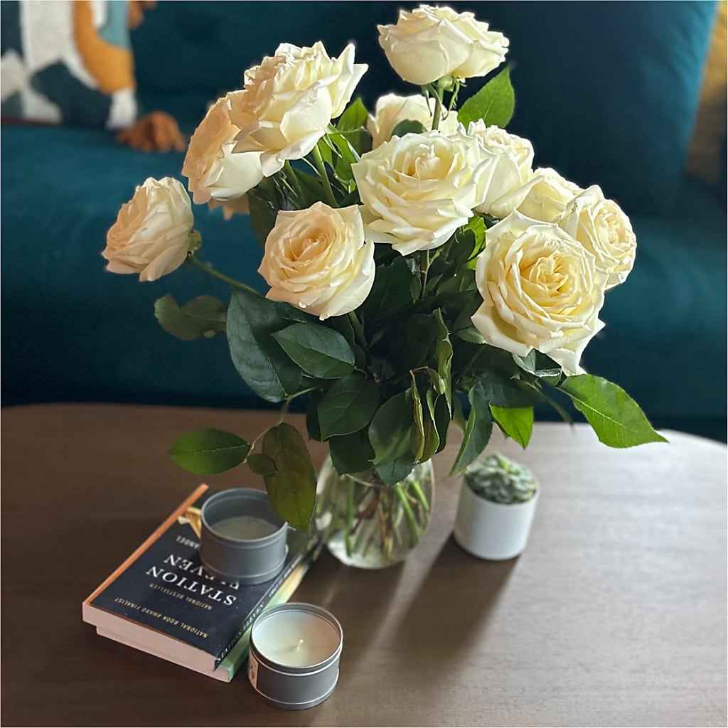 Long Stem Yellow Rose Bouquet – ROBIN'S CORNER FLOWER SHOP, Taunton MA
