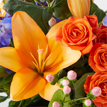 Radiant Citrus Bouquet – ROBIN'S CORNER FLOWER SHOP, Taunton MA