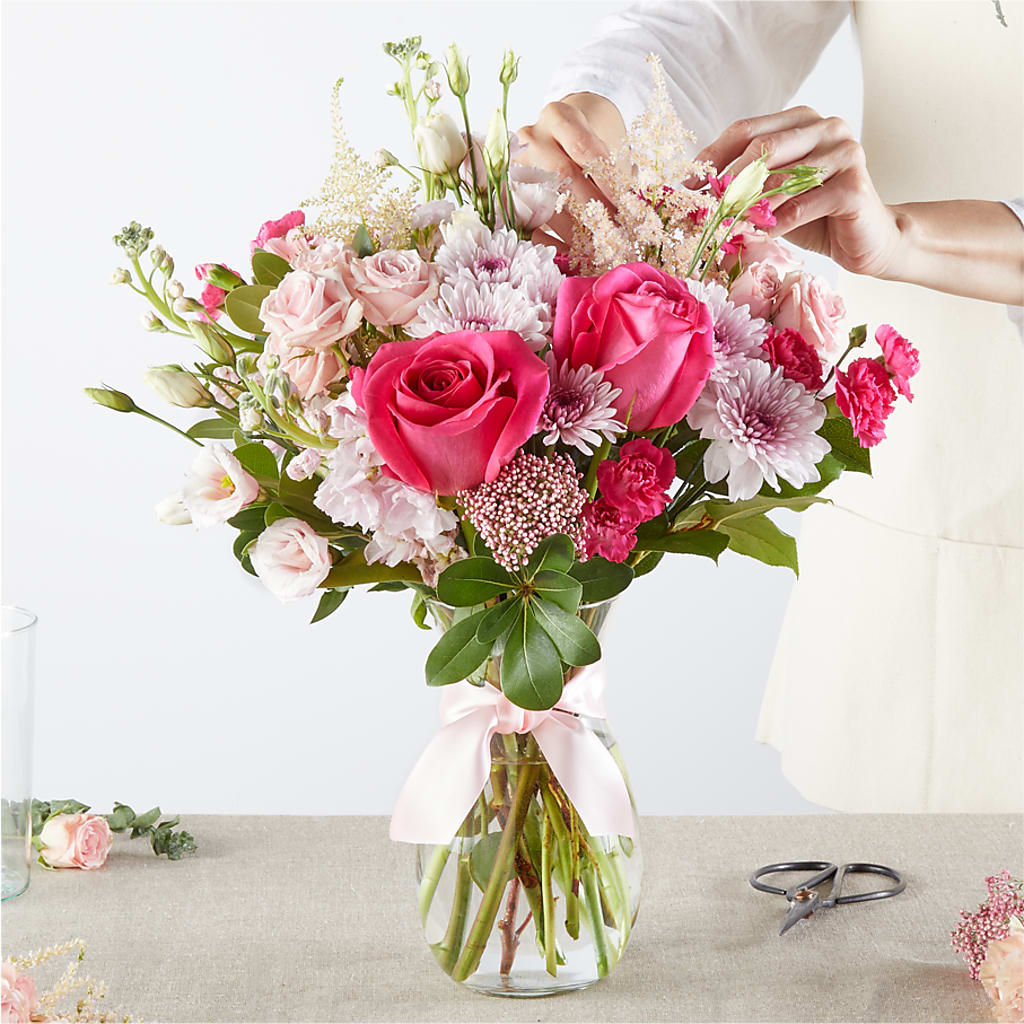 Pink Ribbon - A Florist Original – ROBIN'S CORNER FLOWER SHOP, Taunton MA