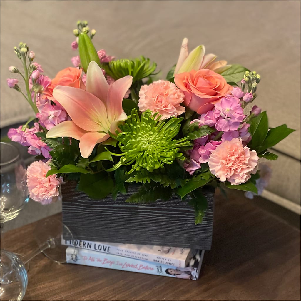 Beautiful Spirit Basket – ROBIN'S CORNER FLOWER SHOP, Taunton MA