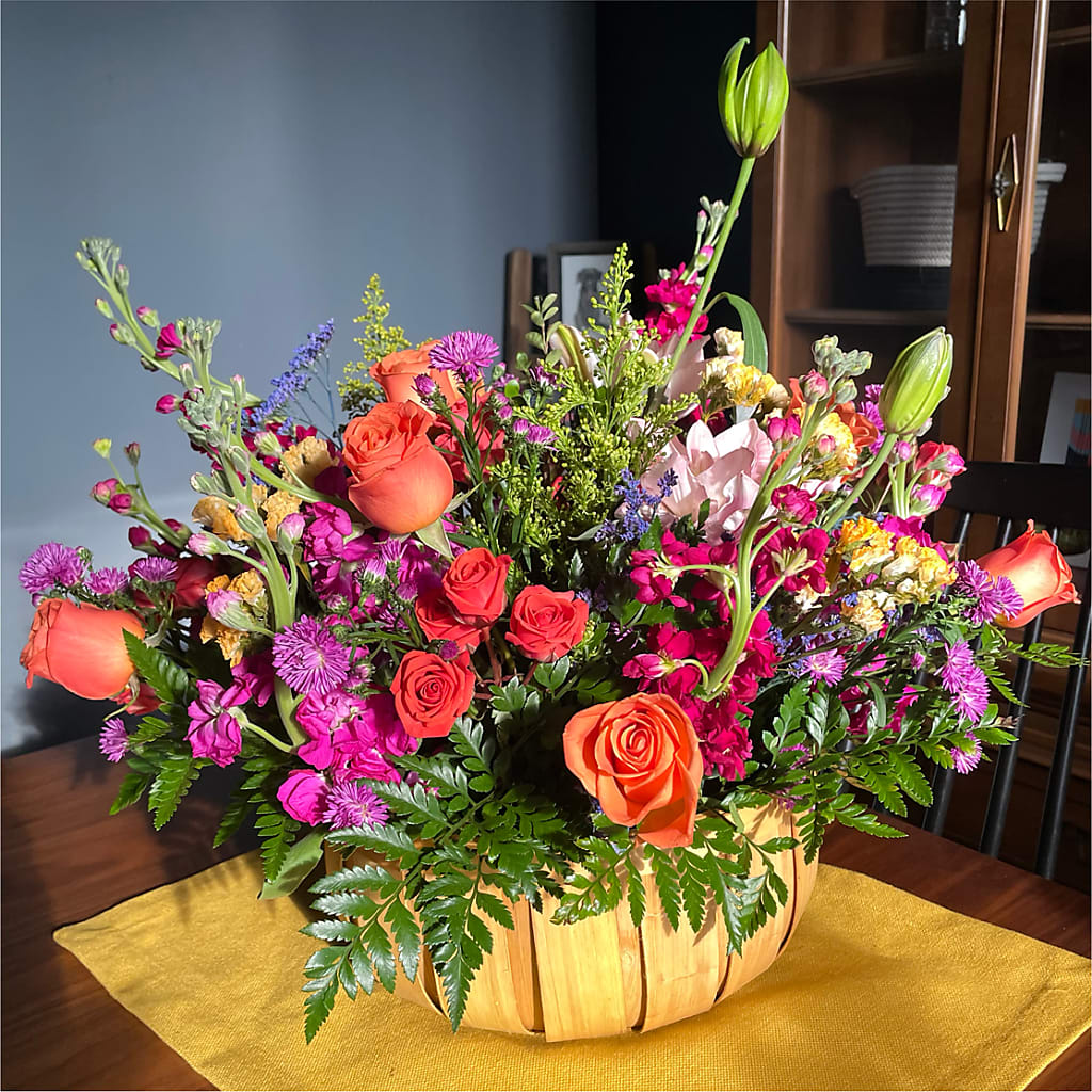 Garden of Life Basket – ROBIN'S CORNER FLOWER SHOP, Taunton MA