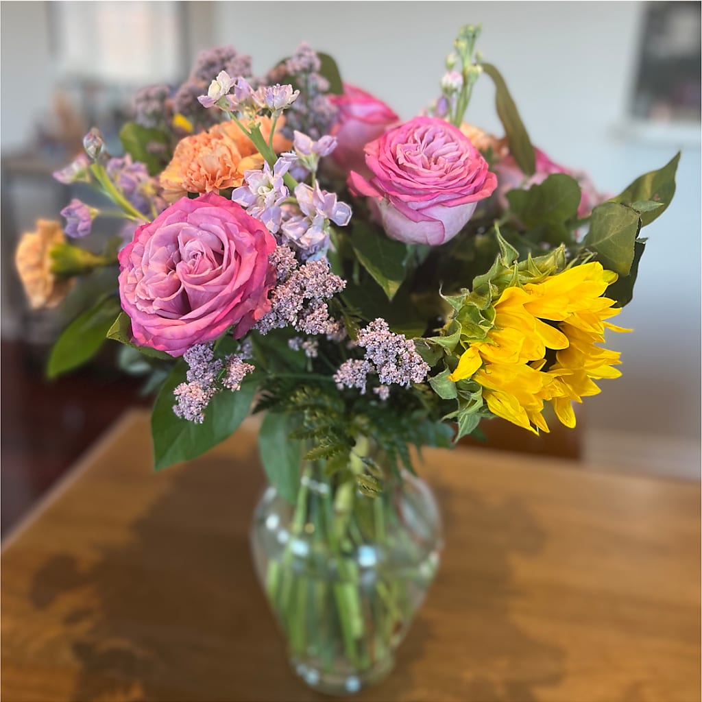 Yellow Brick Road Bouquet – ROBIN'S CORNER FLOWER SHOP, Taunton MA