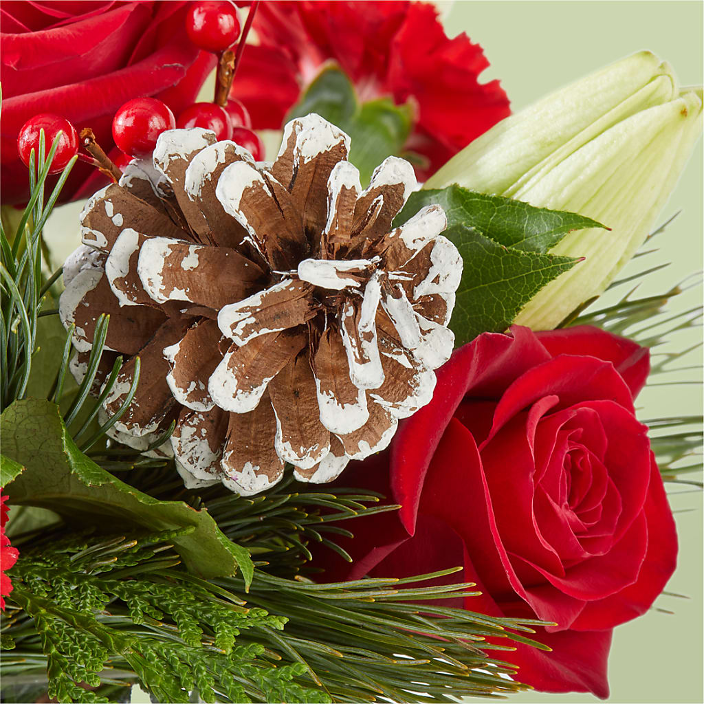 Glistening Icicles Bouquet – ROBIN'S CORNER FLOWER SHOP, Taunton MA