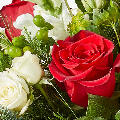 Deck the Halls Bouquet – ROBIN'S CORNER FLOWER SHOP, Taunton MA