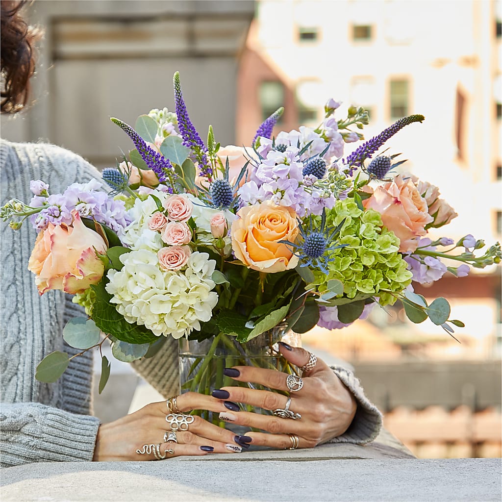 Porch Swing Bouquet – ROBIN'S CORNER FLOWER SHOP, Taunton MA