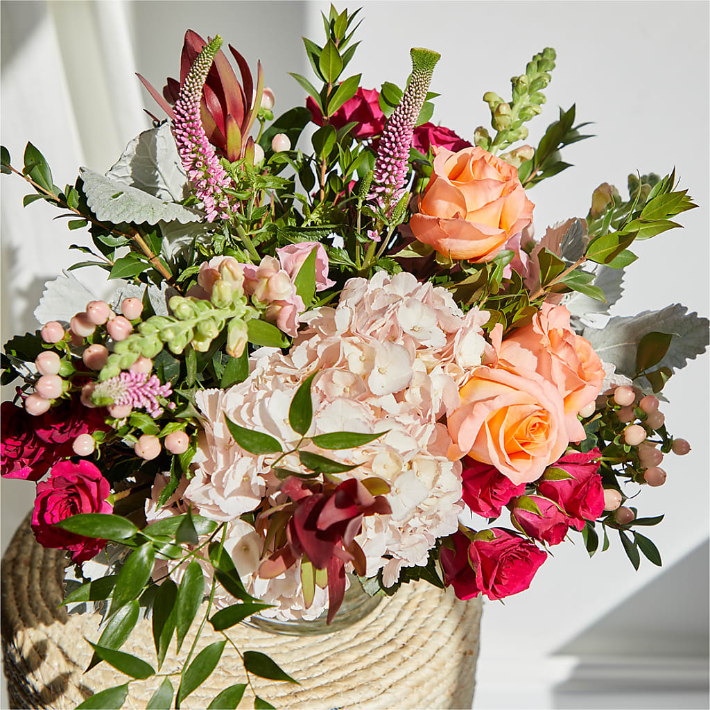 Glitz & Glam Bouquet – ROBIN'S CORNER FLOWER SHOP, Taunton MA