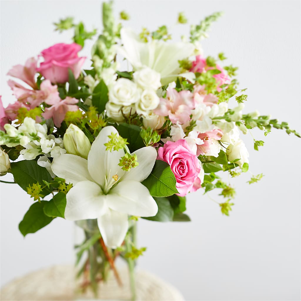 Fondly Bouquet – ROBIN'S CORNER FLOWER SHOP, Taunton MA