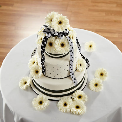 Simple Sophistication Cake Décor – ROBIN'S CORNER FLOWER SHOP, Taunton MA